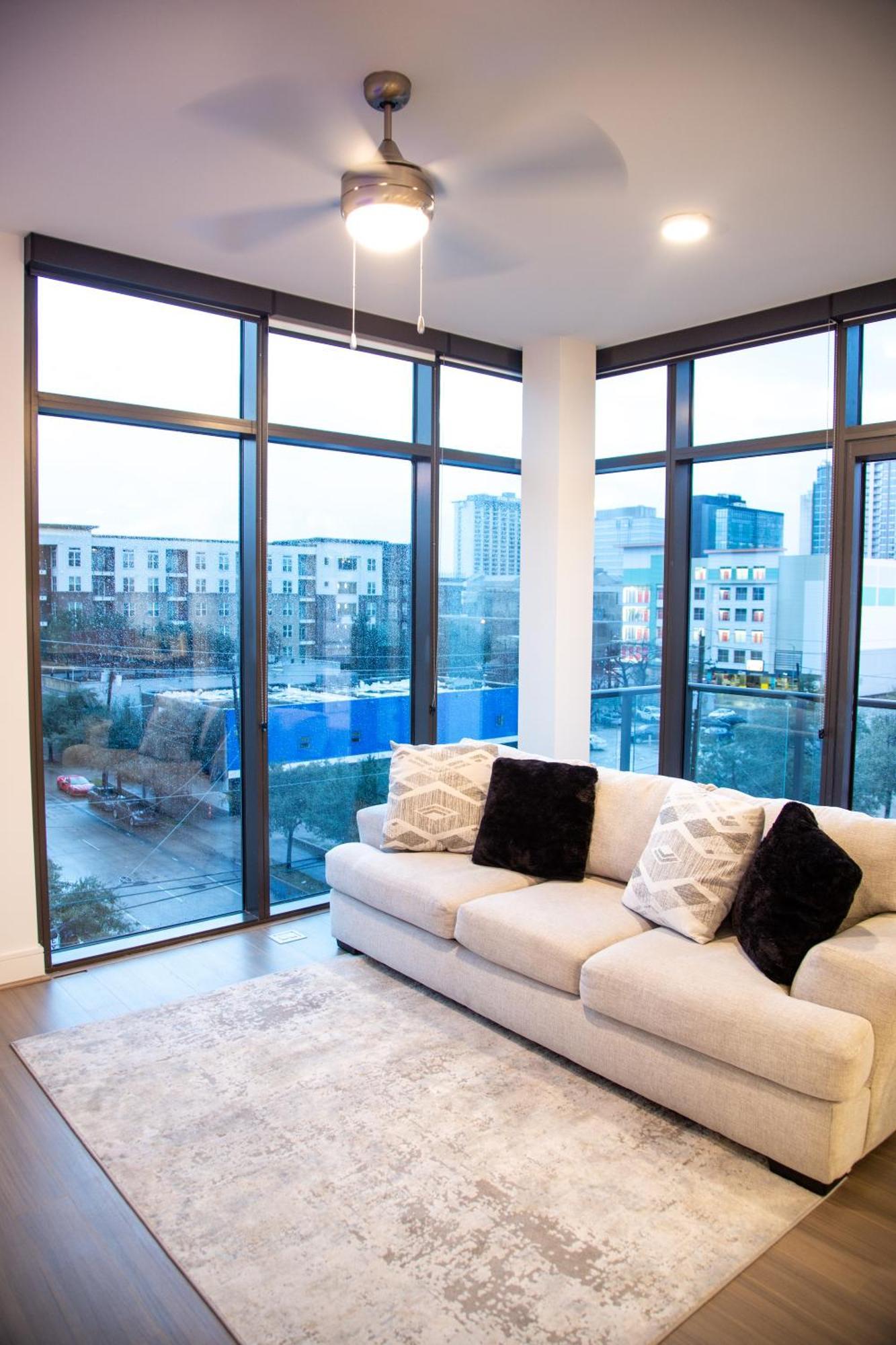 Cozy Home Toyota Center Хьюстон Экстерьер фото